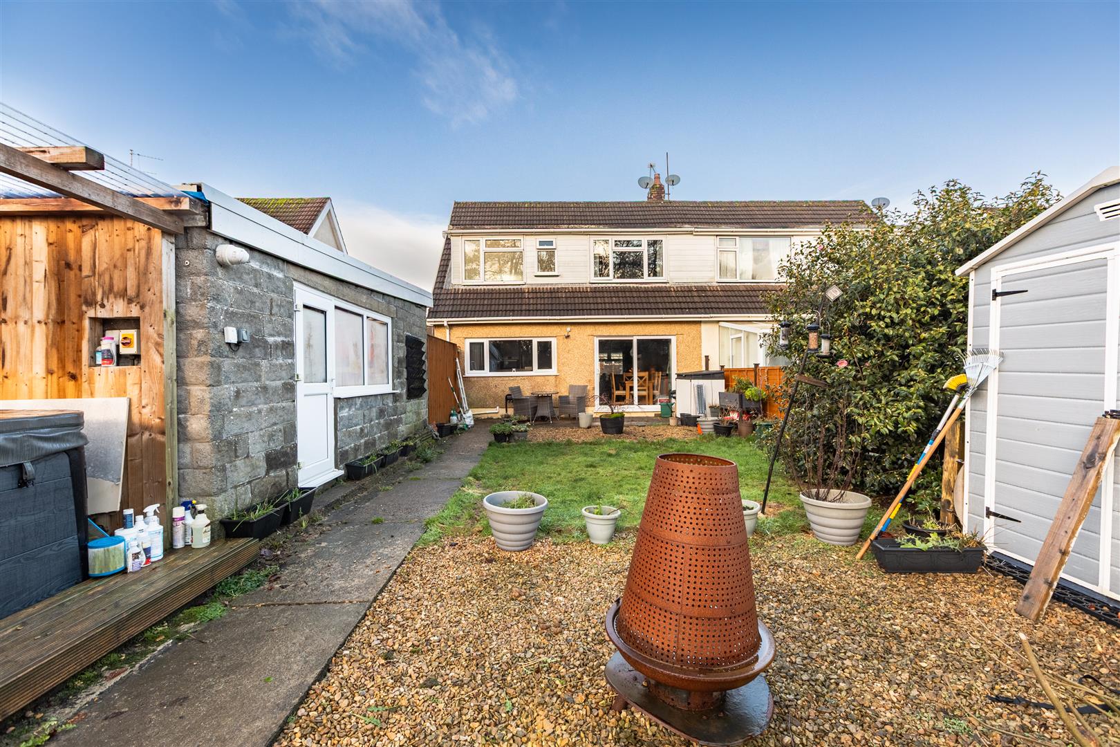 Woodfield Avenue, Pontlliw, SWANSEA, SA4 9EQ